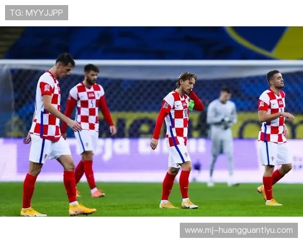 尤文中场一到关键就断，表面运转正常实则连接全无