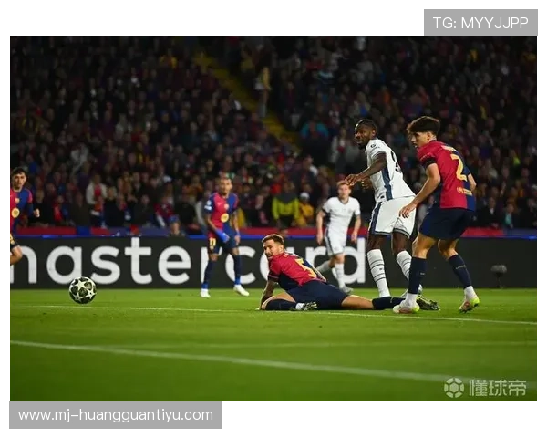 巴萨重建方向模糊，近期表现波动对赛季走势形成制约